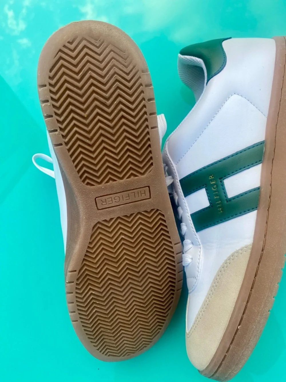 Tommy Hilfiger White Sneakers with Beige Suede & Dark Green Heel - Picture 4 of 8